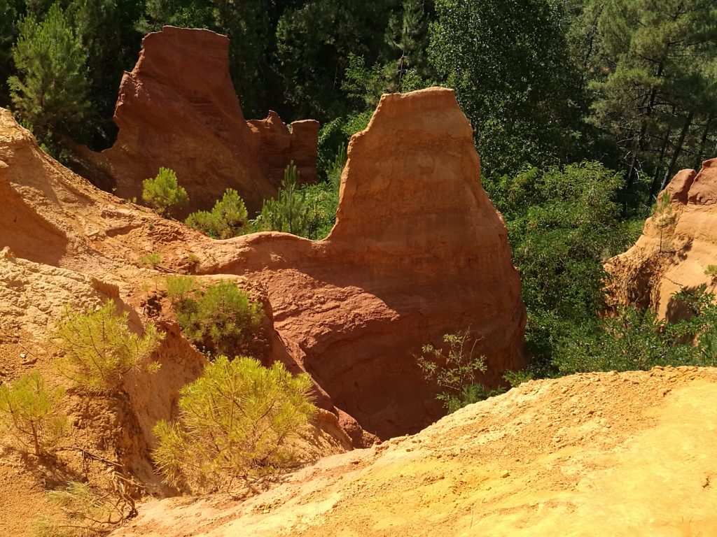 10 places you can´t miss in Provence Ochre trails